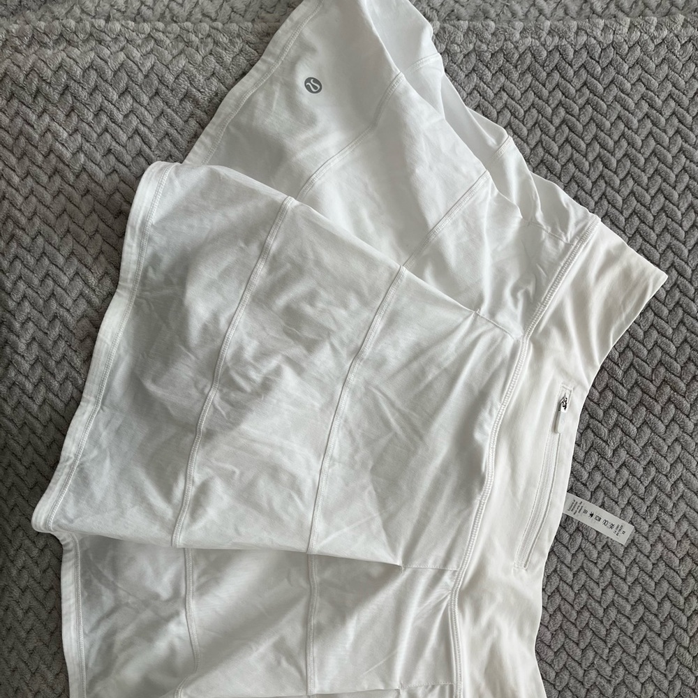 Lululemon pace rival skirt